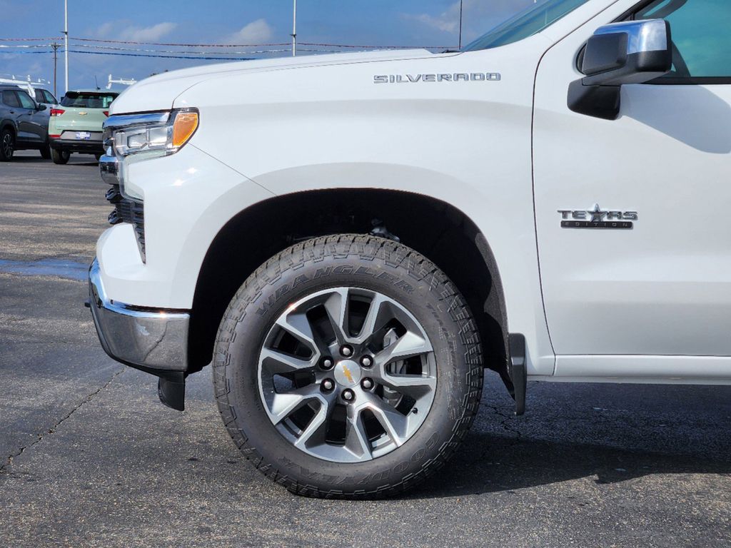 2025 Chevrolet Silverado 1500 LT 6