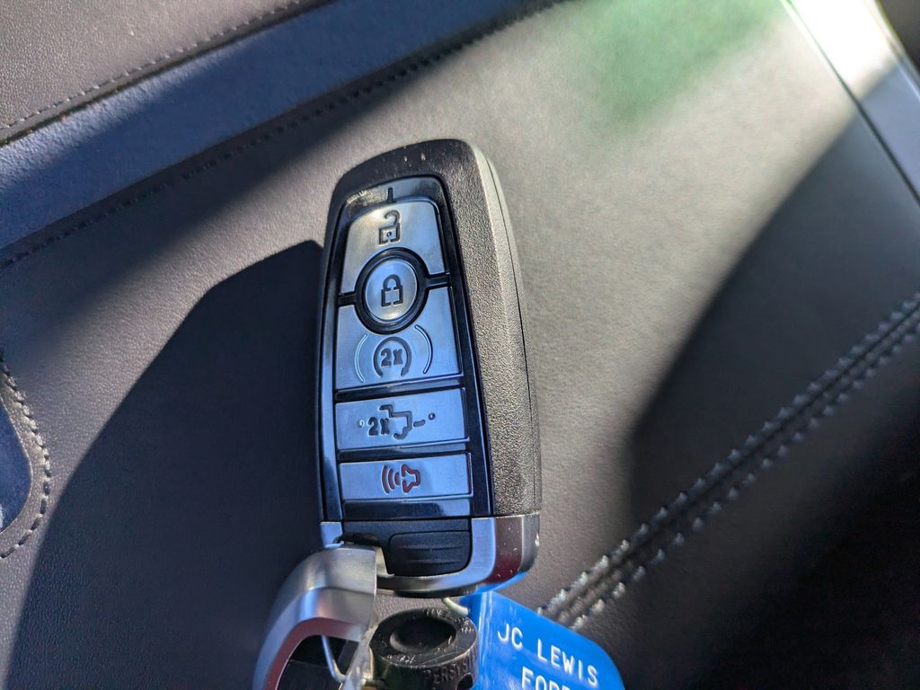 2026 Ford F-350 Super Duty Platinum