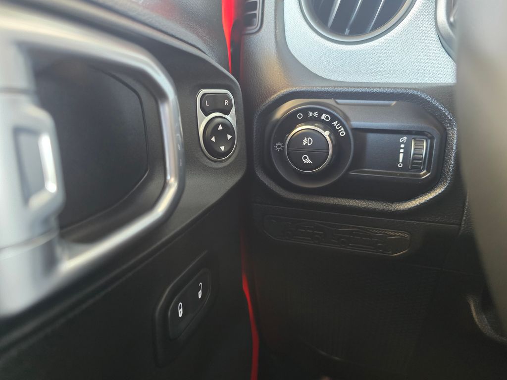 Thumbnail: 2024 Jeep Gladiator - 23
