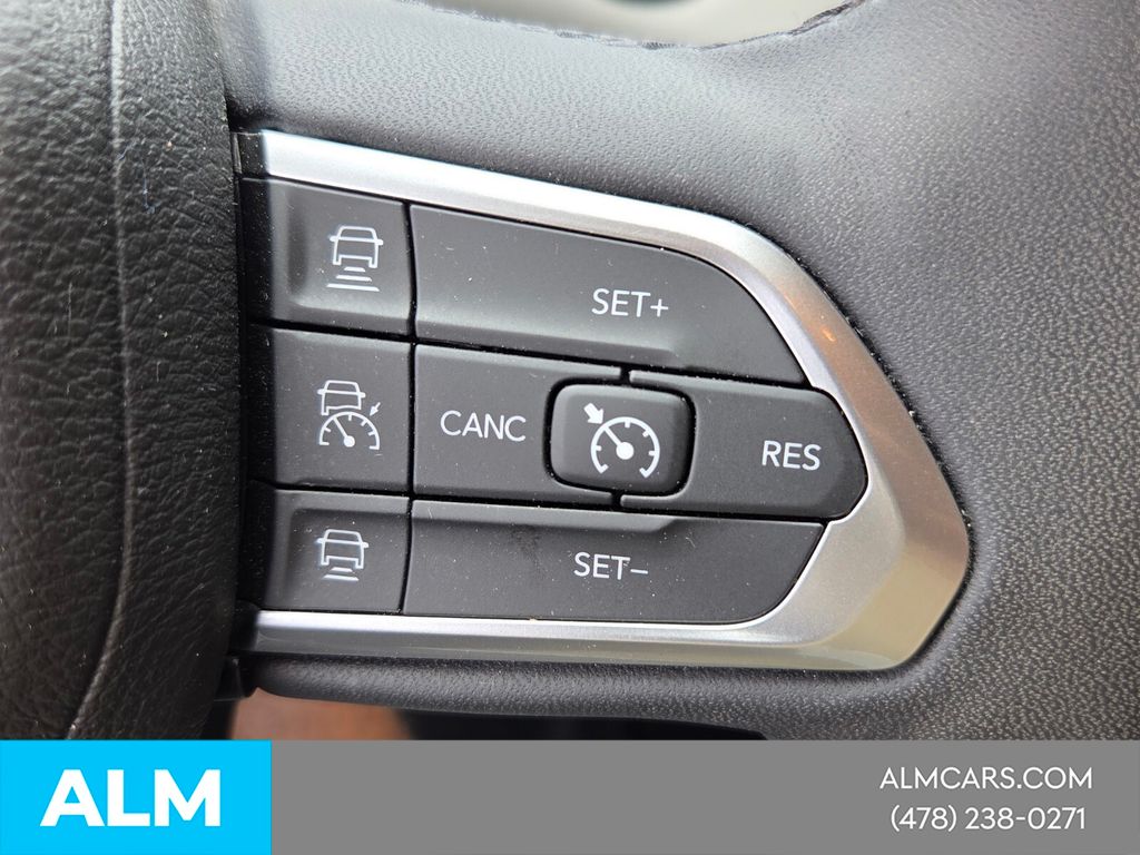 Used 2025 Blue Jeep Limited image 25