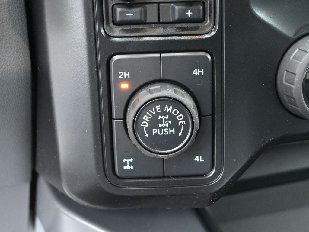 2025 Ford F-350 Super Duty XLT