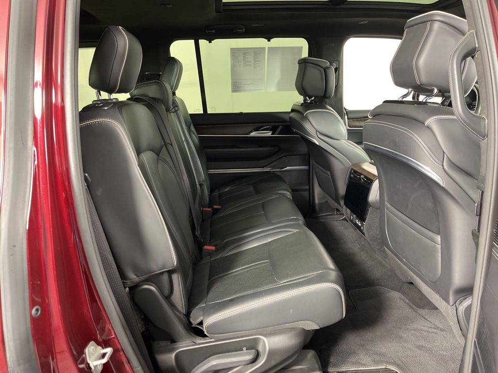 Thumbnail: 2023 Jeep Grand Wagoneer - 9