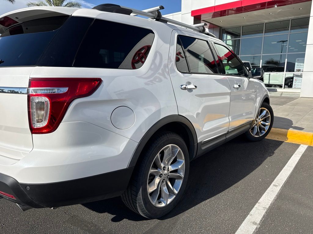 Thumbnail: 2013 Ford Explorer - 6