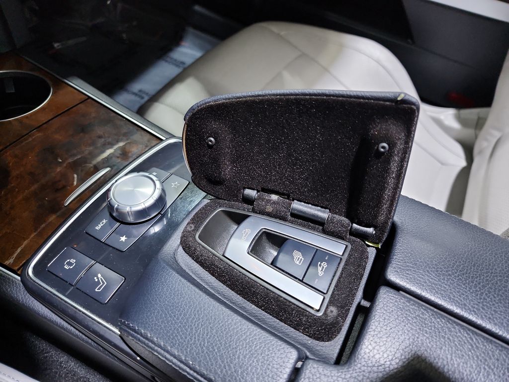 2014 Mercedes-Benz E-Class E350 photo