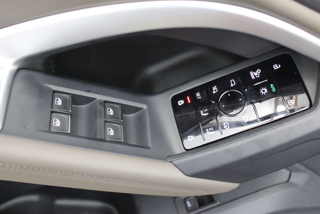 new 2025 Audi Q5 car, priced at $62,078