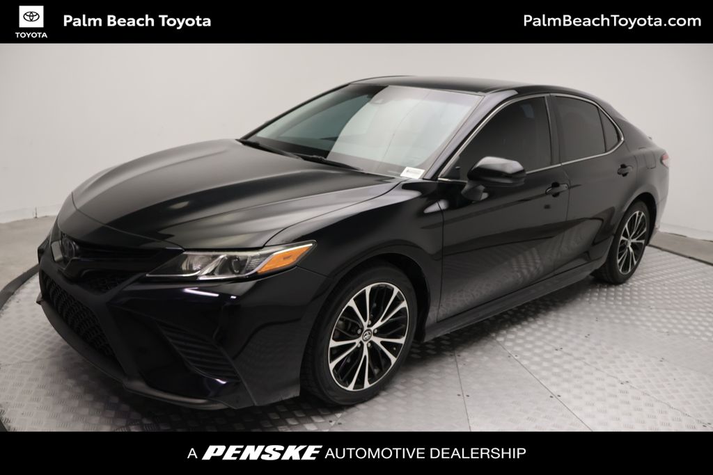 2018 Toyota Camry SE -
                  West Palm Beach, FL