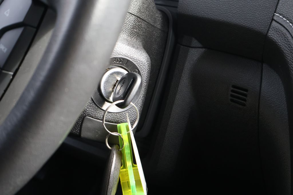 Thumbnail: 2016 GMC Acadia - 24