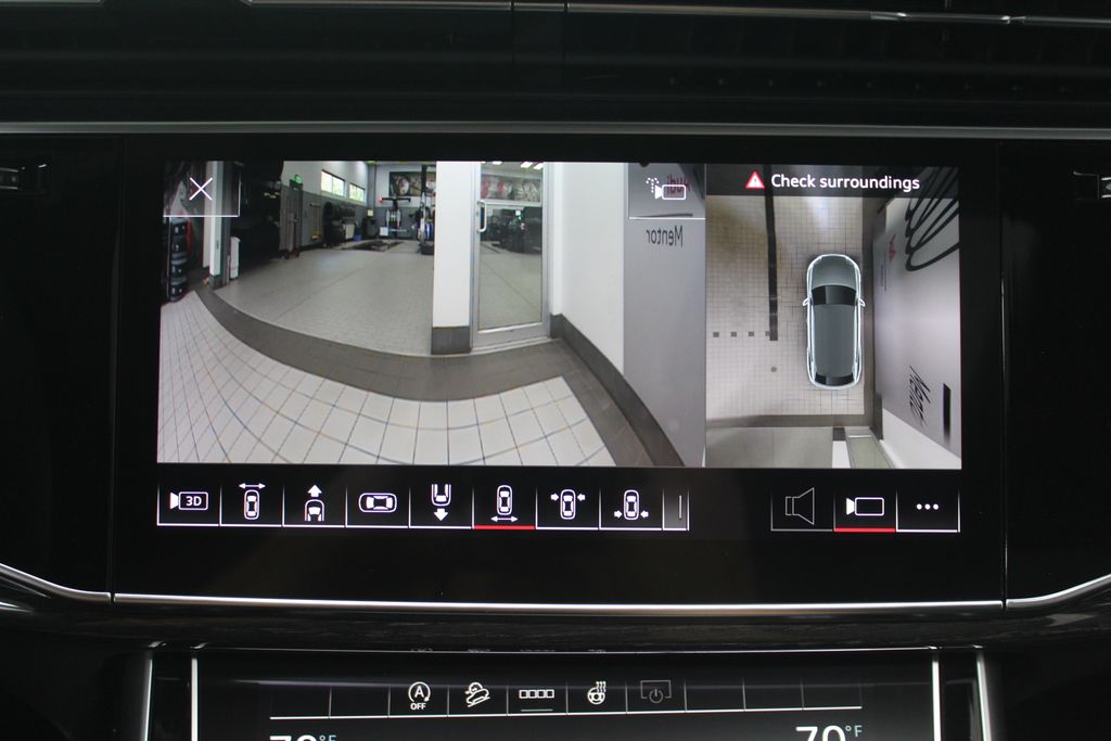 Thumbnail: 2026 Audi Q8 - 26