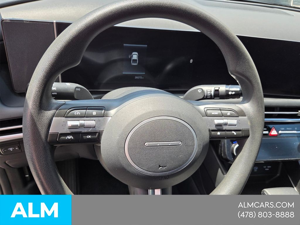 Used 2025 Black Hyundai SEL image 20