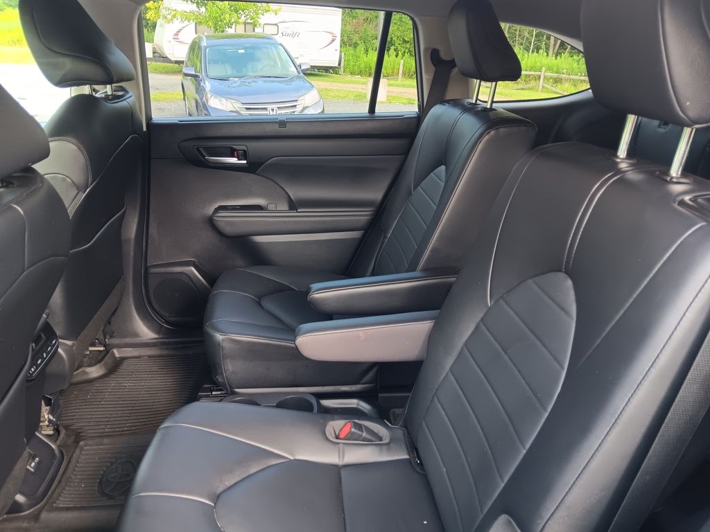 Used 2023 Toyota Highlander SUV