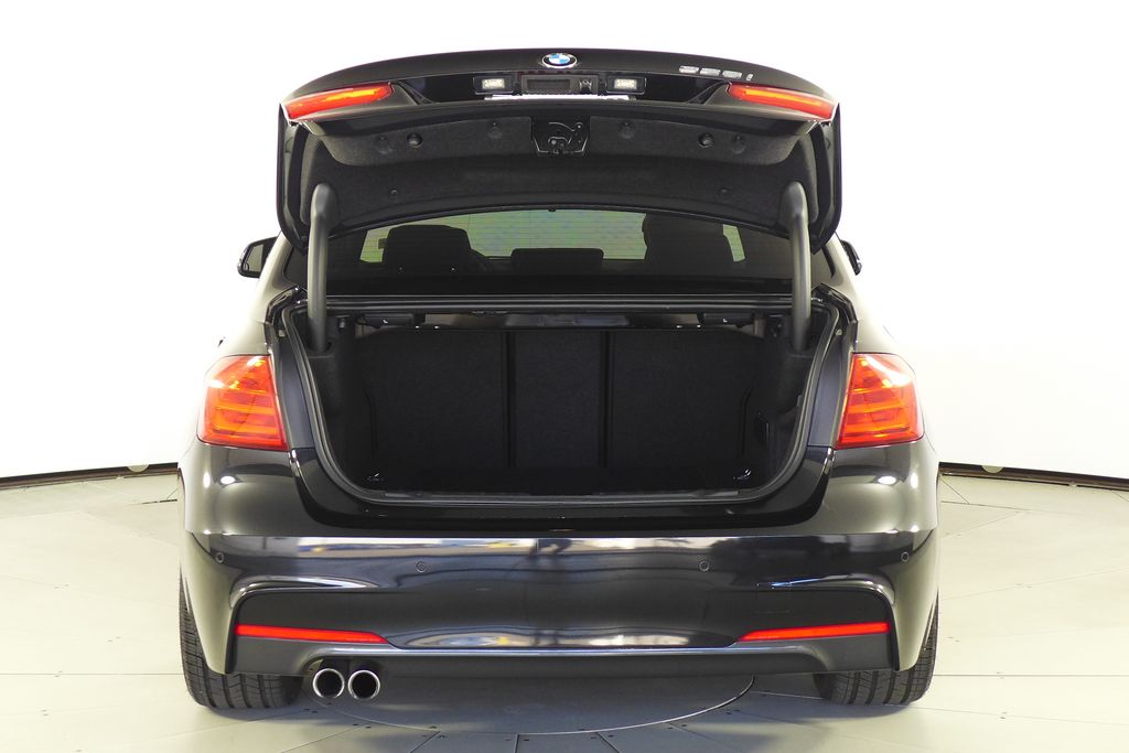 Thumbnail: 2015 BMW 3 Series - 10