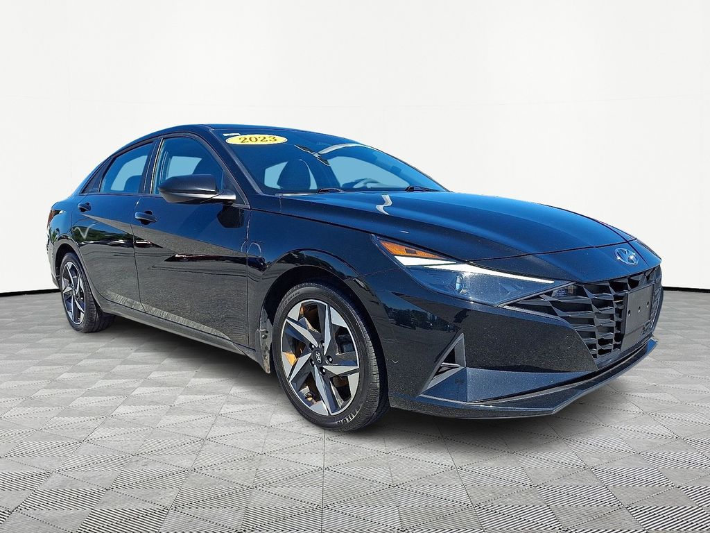 2023 Hyundai Elantra — photo 1