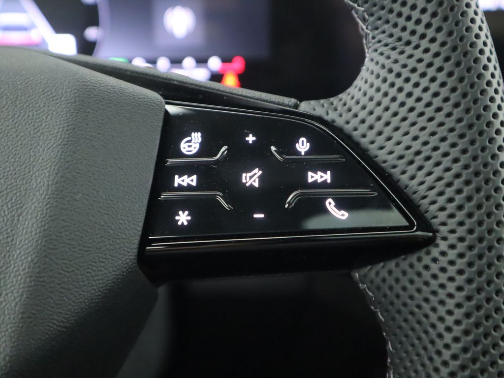 2025 Audi SQ5  13