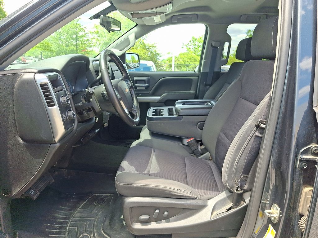 Thumbnail: 2018 Chevrolet Silverado 1500 - 14
