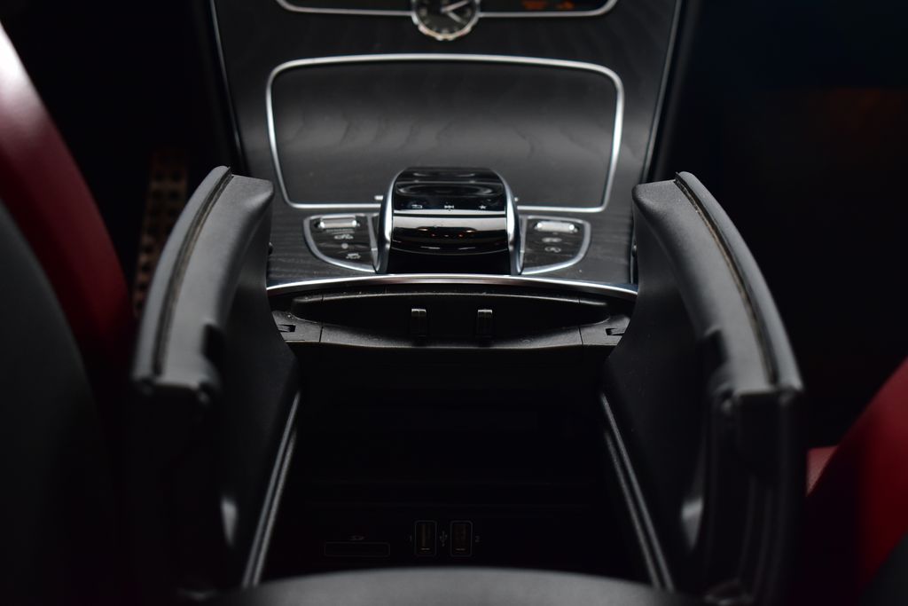 Thumbnail: 2018 Mercedes-Benz C-Class - 26