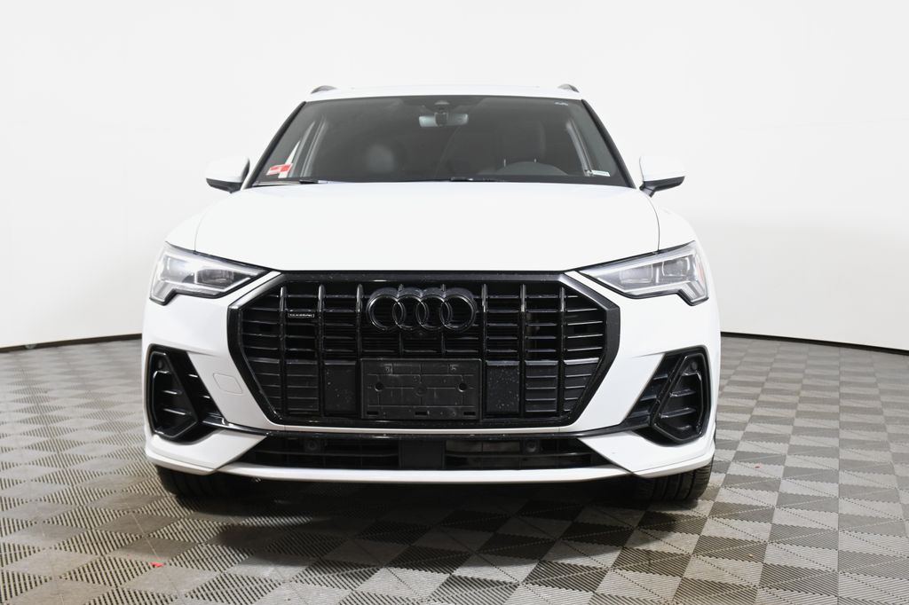 Thumbnail: 2022 Audi Q3 - 10