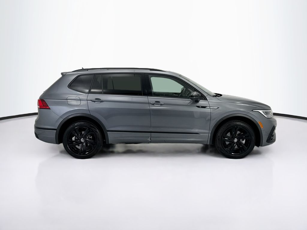 Thumbnail: 2024 Volkswagen Tiguan - 4
