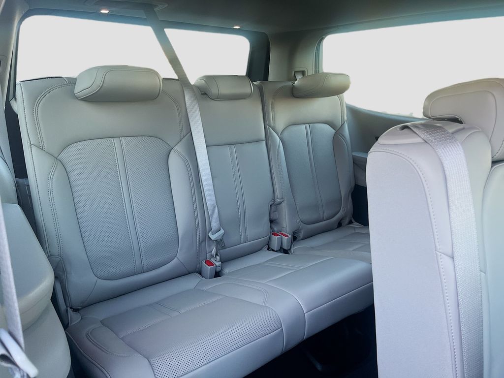 2024 Jeep Wagoneer Base White at River Oaks CDJR
