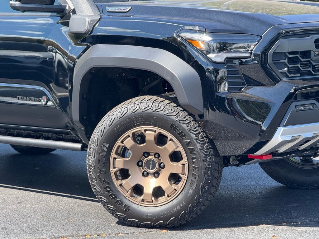 2025 Toyota Tacoma Trailhunter Double Cab photo 3