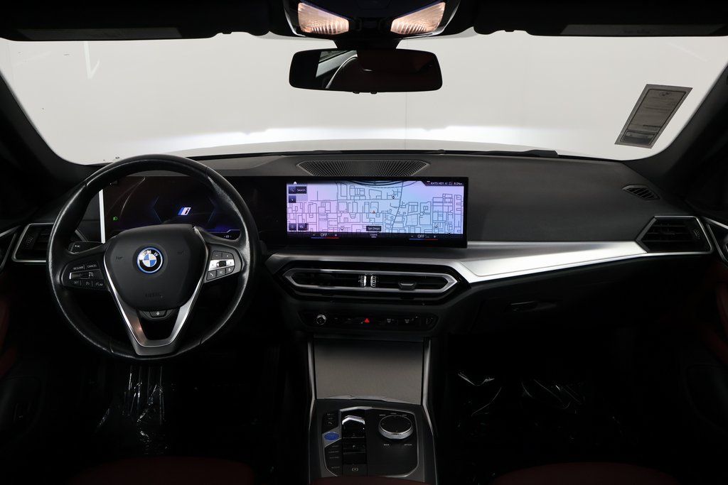 Thumbnail: 2023 BMW i4 - 8