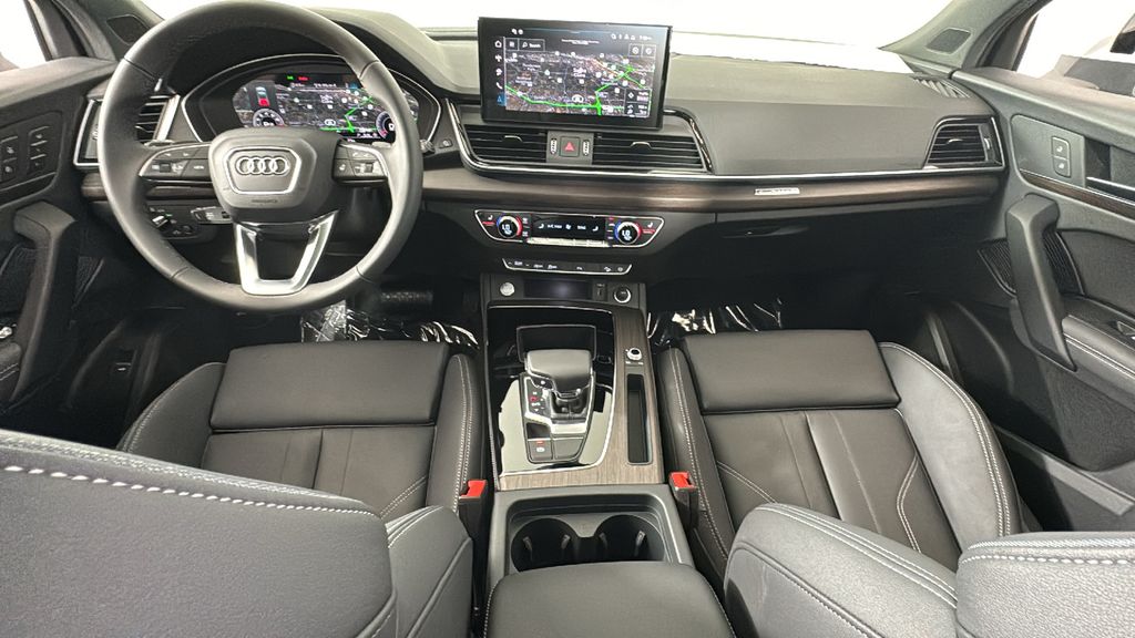 2025 Audi Q5  12