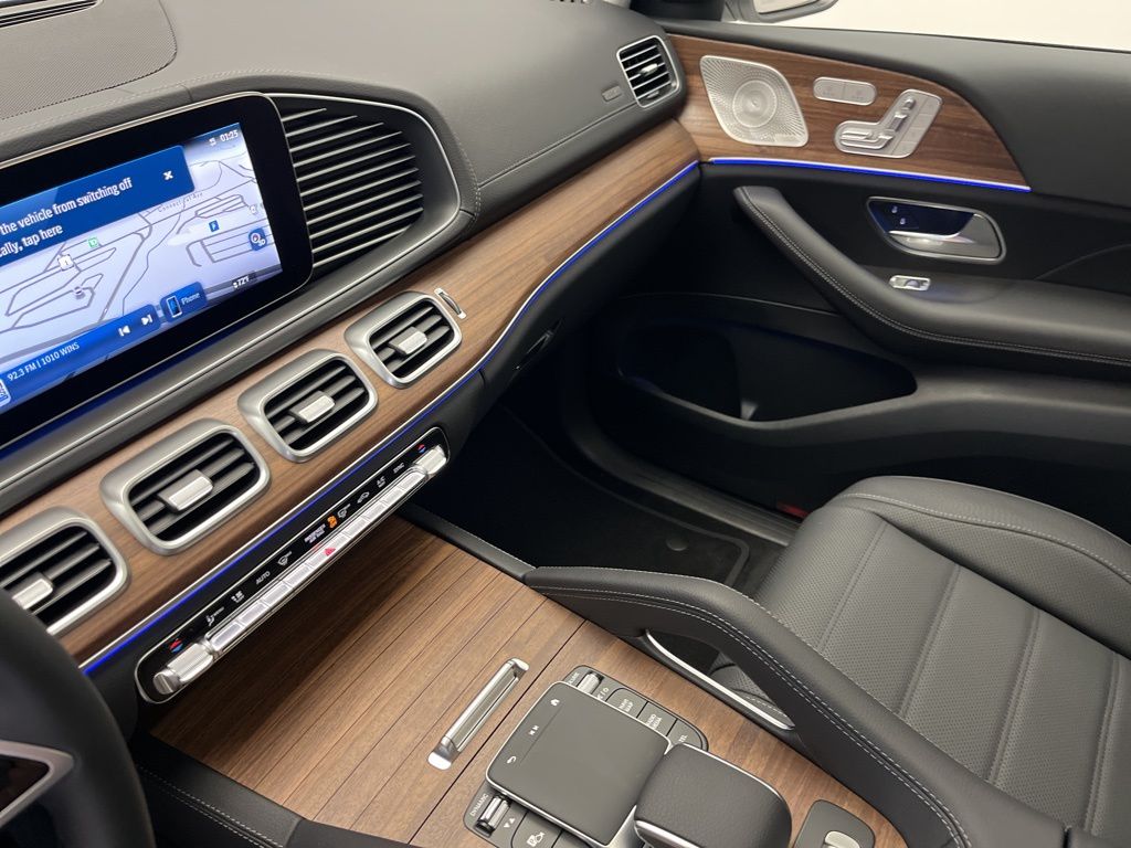 Thumbnail: 2026 Mercedes-Benz GLS - 21