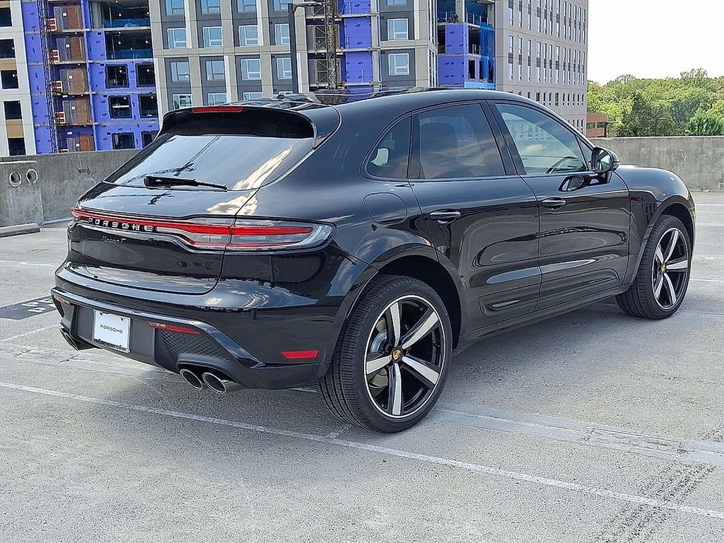 Thumbnail: 2025 Porsche Macan - 8