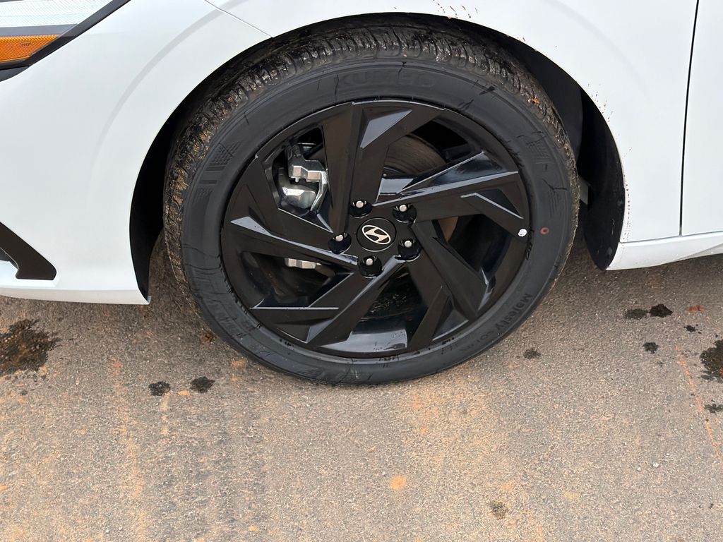 New 2026 White Hyundai SEL Sport image 12