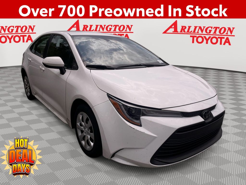 2025 Toyota Corolla LE CVT's photo