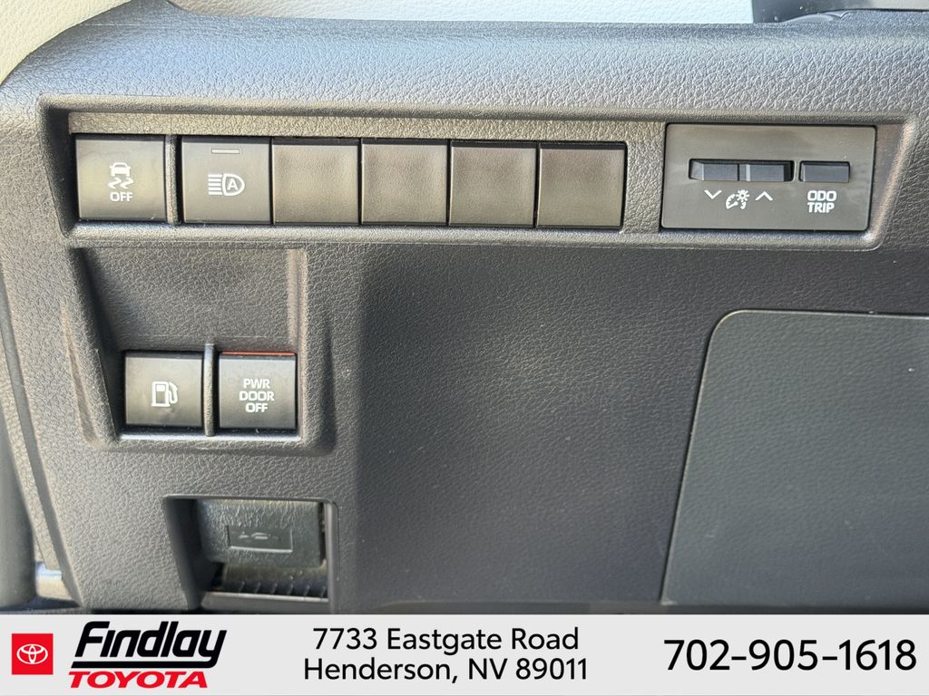 Used 2025 Toyota Sienna Van