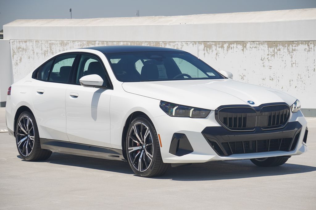 Thumbnail: 2026 BMW 5 Series - 3