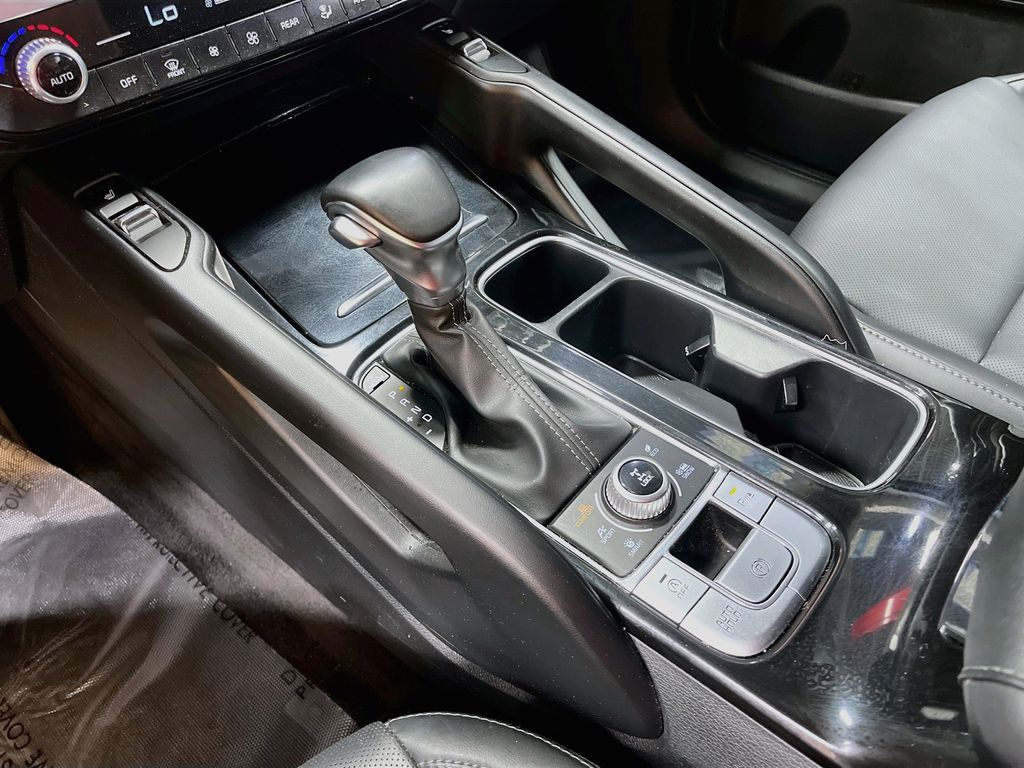 Used 2023 Dark Moss Kia S image 17