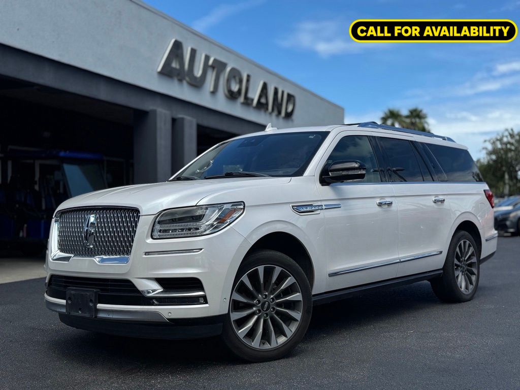White Platinum Clearcoat Metallic 2018 Lincoln Navigator SUV / Crossover 4X2 Automatic