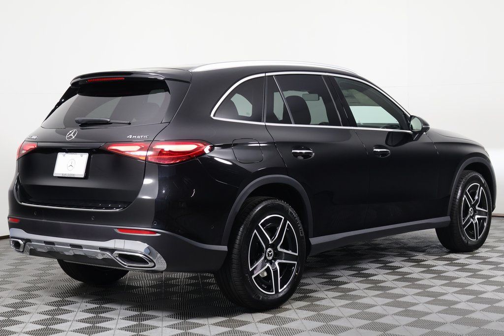 Thumbnail: 2026 Mercedes-Benz GLC - 2