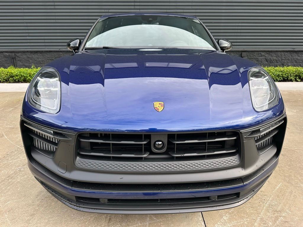 Thumbnail: 2025 Porsche Macan - 7