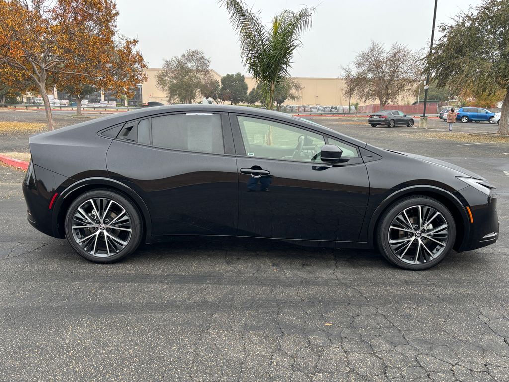 Thumbnail: 2025 Toyota Prius - 4