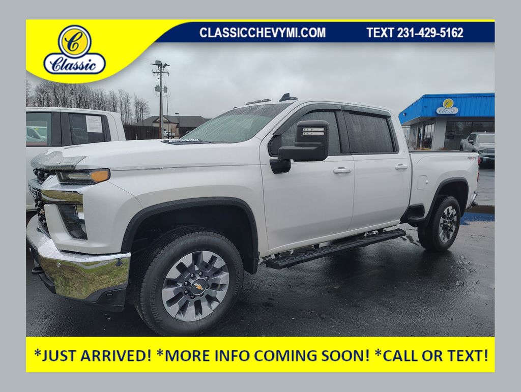 White (Iridescent Pearl Tricoat) 2021 Chevrolet Silverado 2500HD LT Crew Cab 4WD Pickup Truck Four-Wheel Drive Automatic