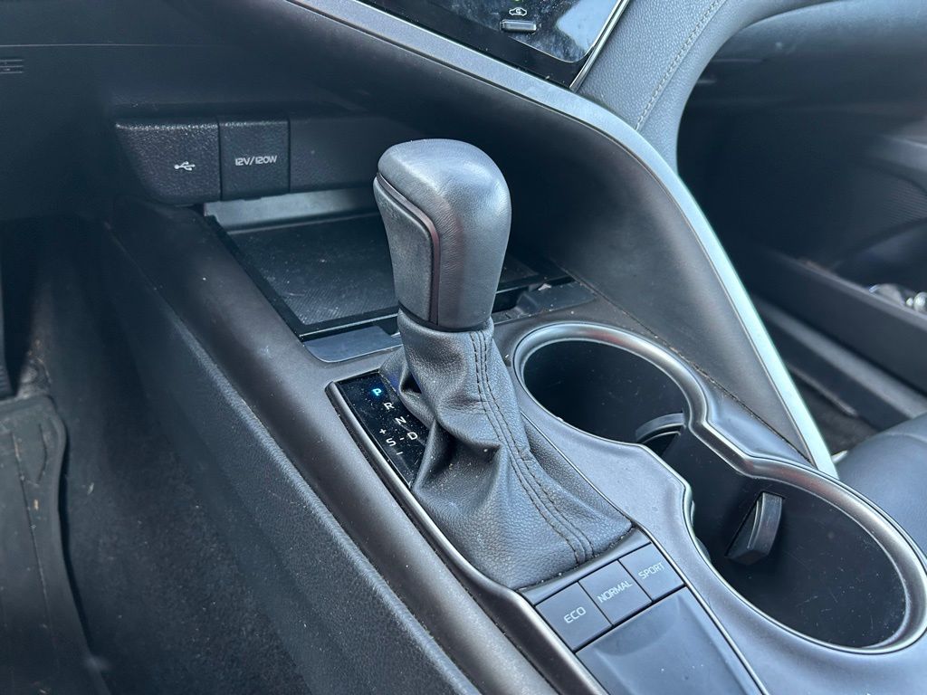 2024 Toyota Camry SE 27