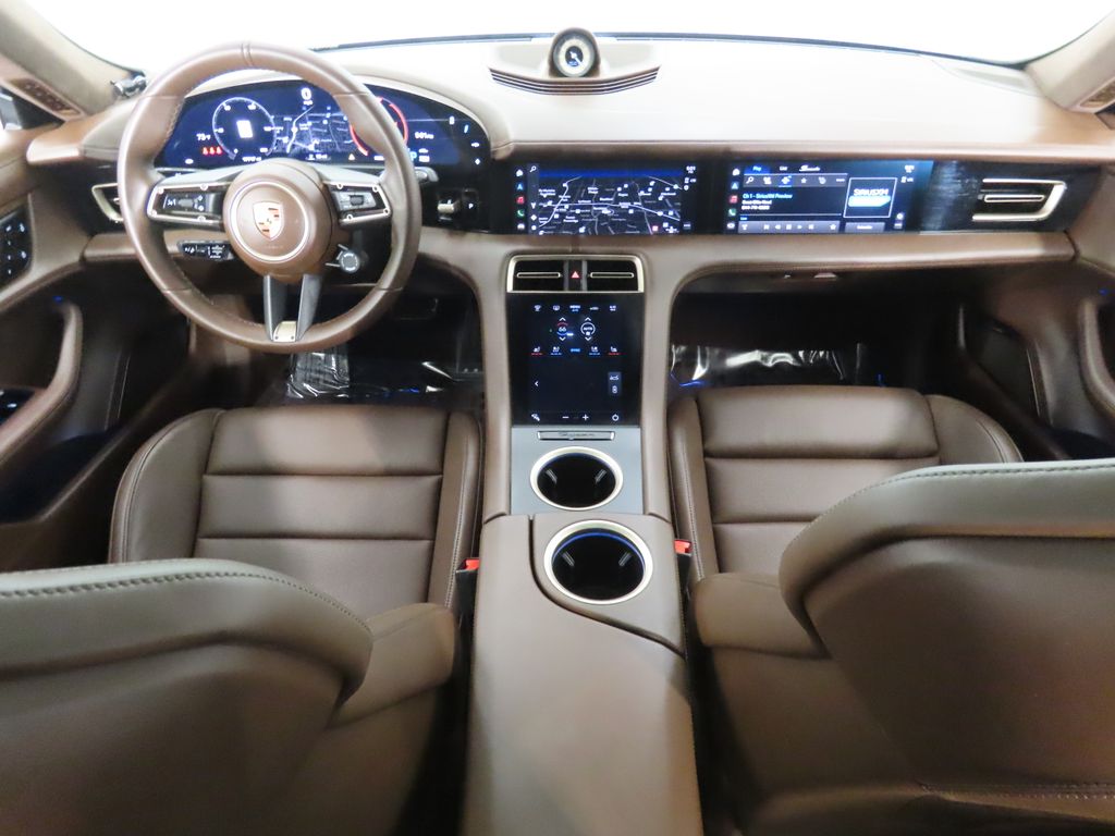 Thumbnail: 2021 Porsche Taycan - 14