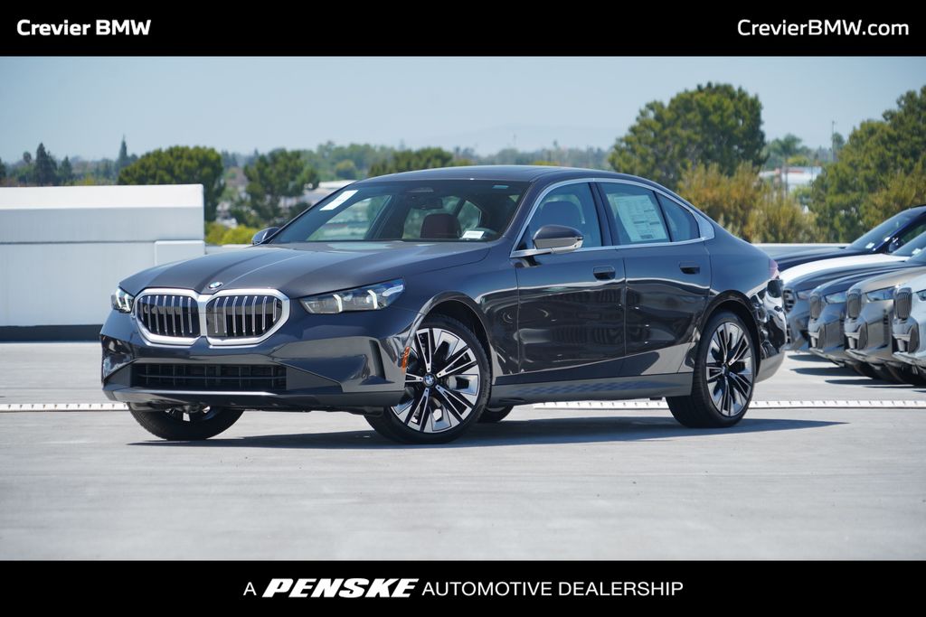 Thumbnail: 2027 BMW 5 Series - 1