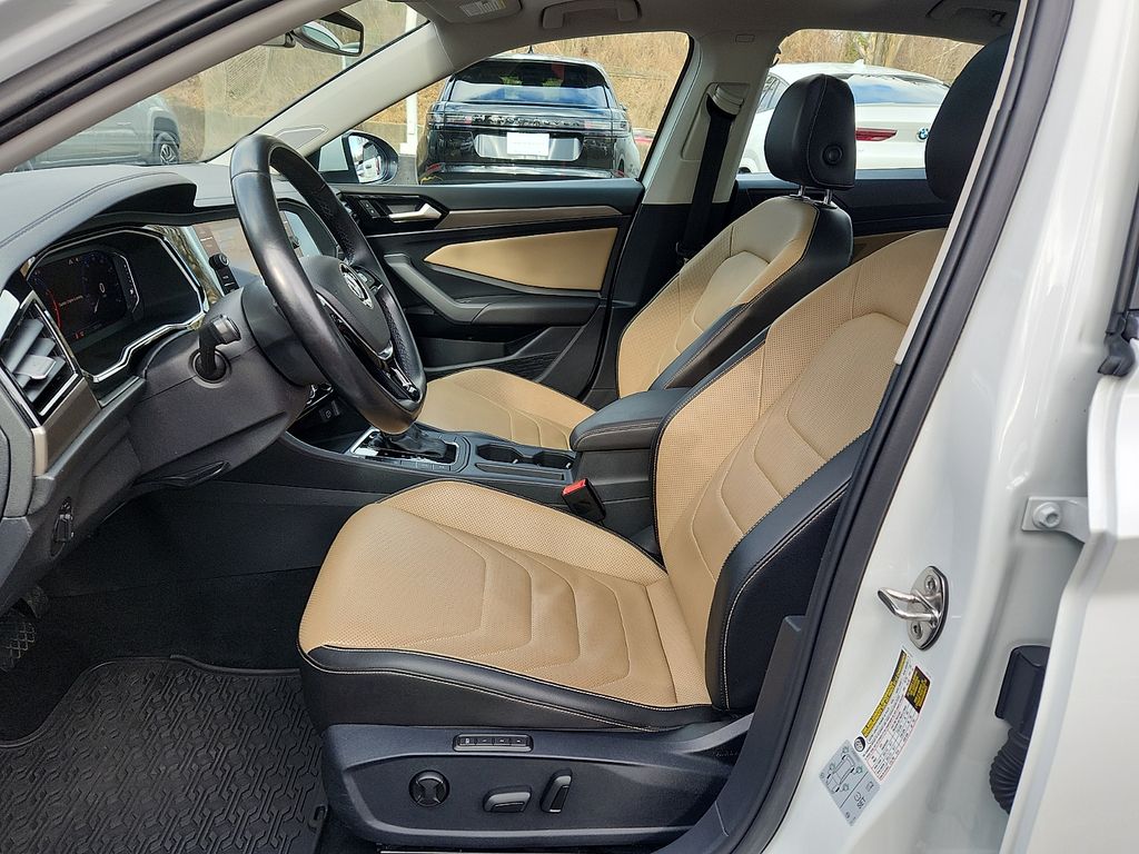 Thumbnail: 2019 Volkswagen Jetta - 13