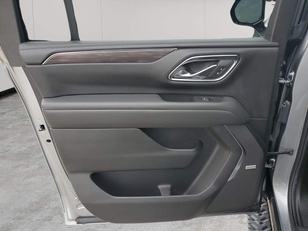 Used Car 2024 Chevrolet Suburban  Z71 For Sale Under $70,000 In Austin, Texas