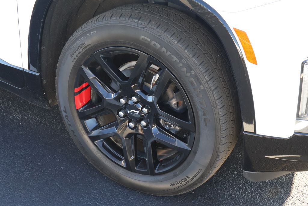 Thumbnail: 2023 Chevrolet Traverse - 3