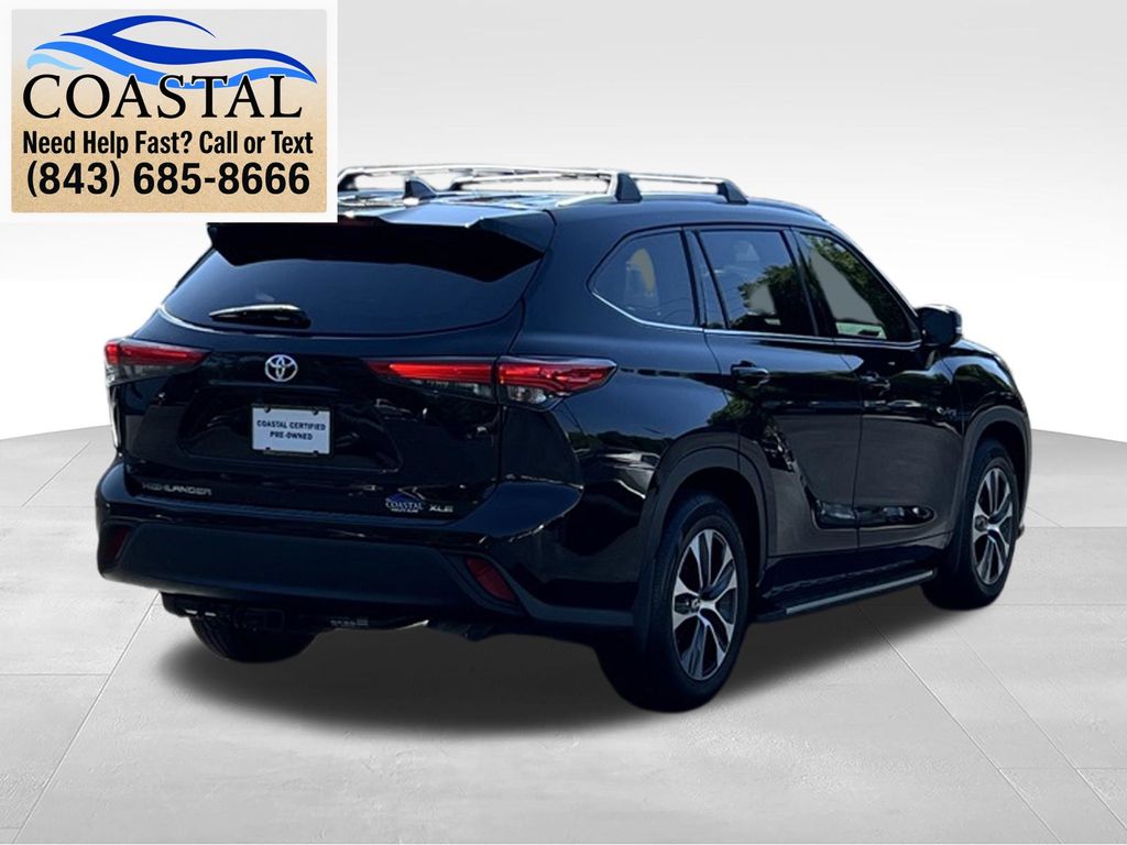 2022 Toyota Highlander XLE Brown at Davis Toyota of Orangeburg