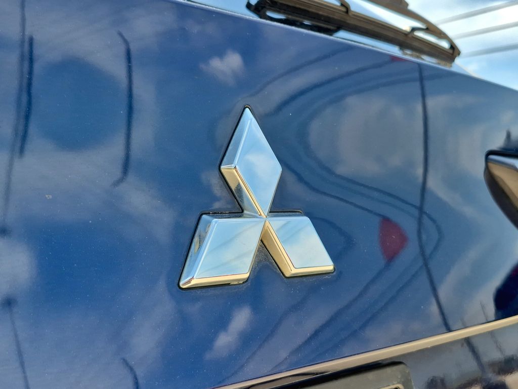 2022 Mitsubishi Outlander SEL Blue at North Houston Mitsubishi