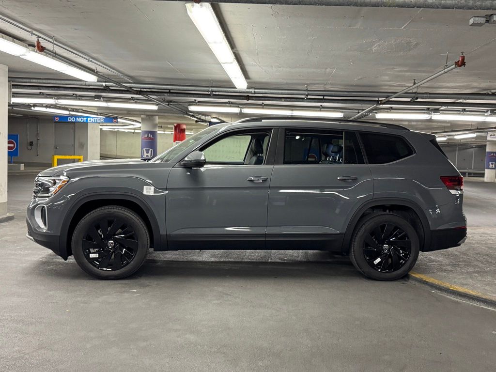 2025 Volkswagen Atlas 2.0T SE w/Technology 32