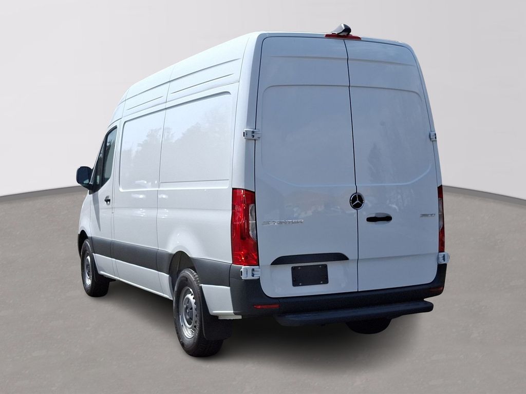 Thumbnail: 2025 Mercedes-Benz Sprinter - 4