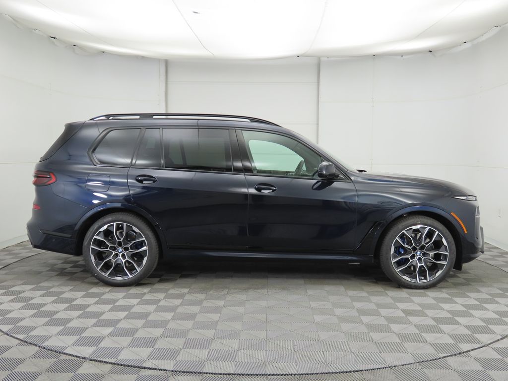 Thumbnail: 2026 BMW X7 - 4