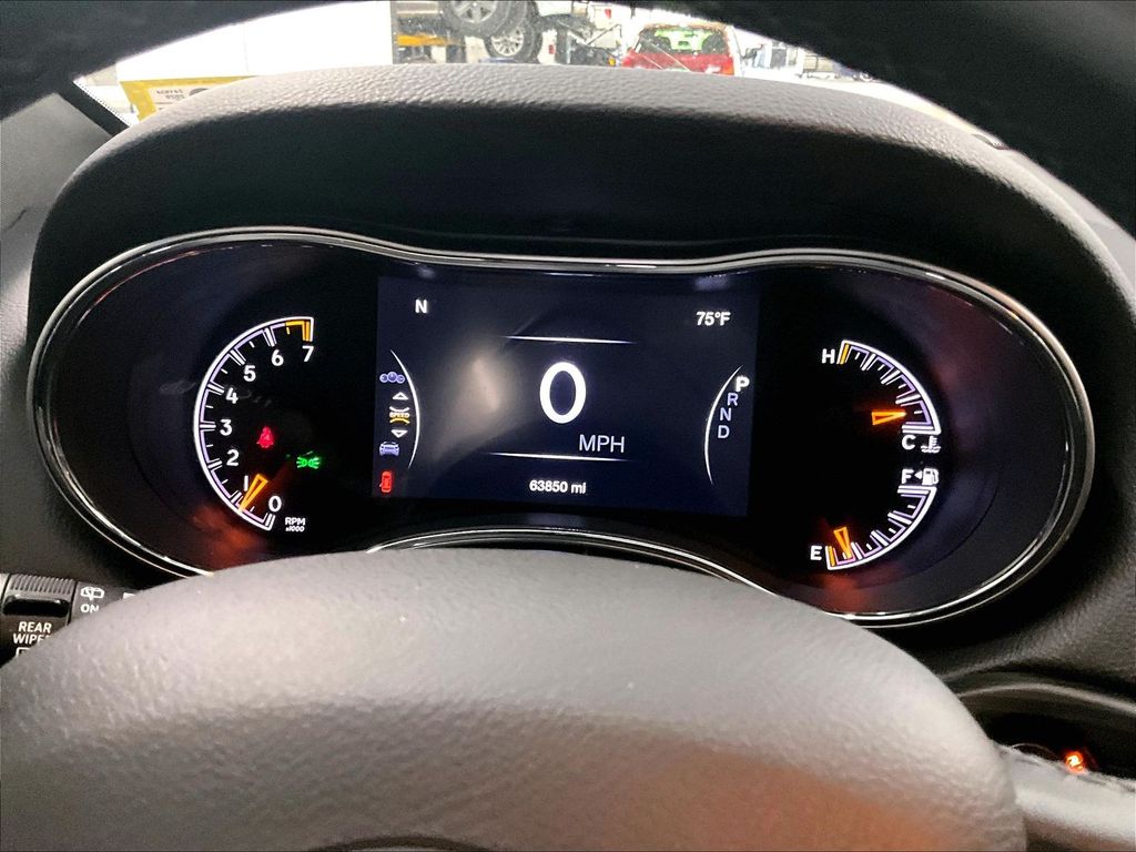 2020 Jeep Grand Cherokee — photo 25