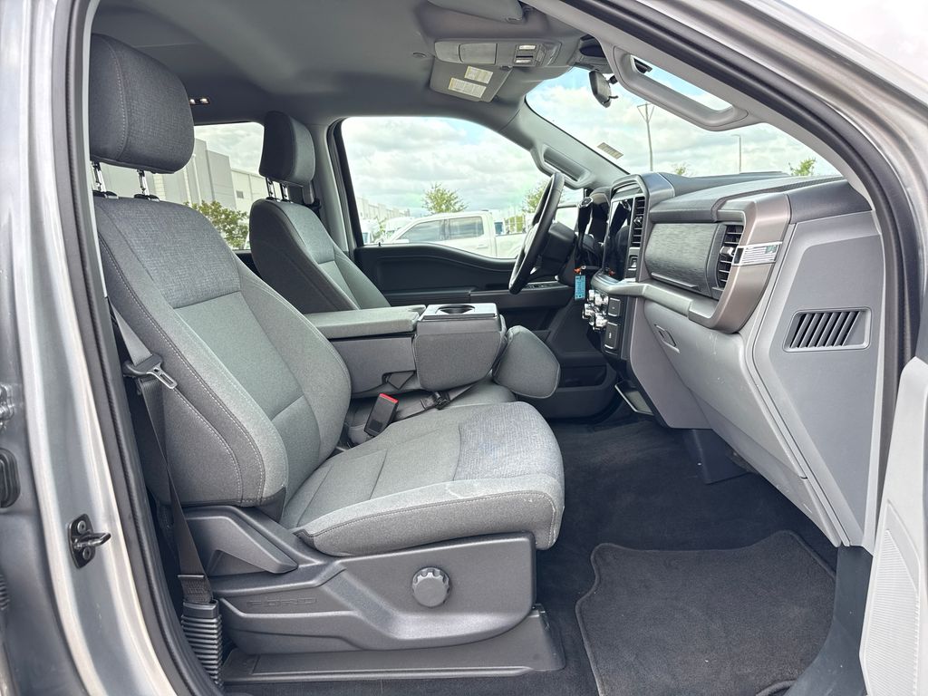 2025 Ford F-150 XLT - Photo 26